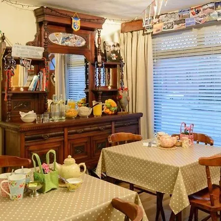 Tipperary House 2* Dublin