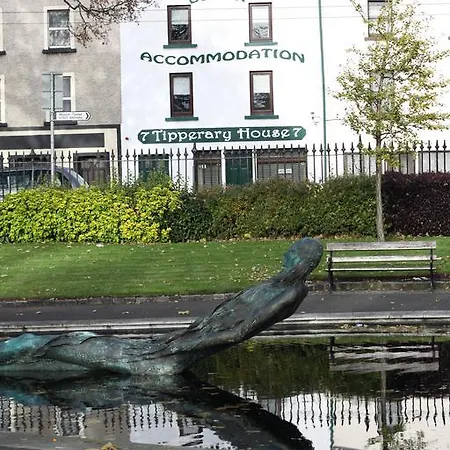 Tipperary House 2*